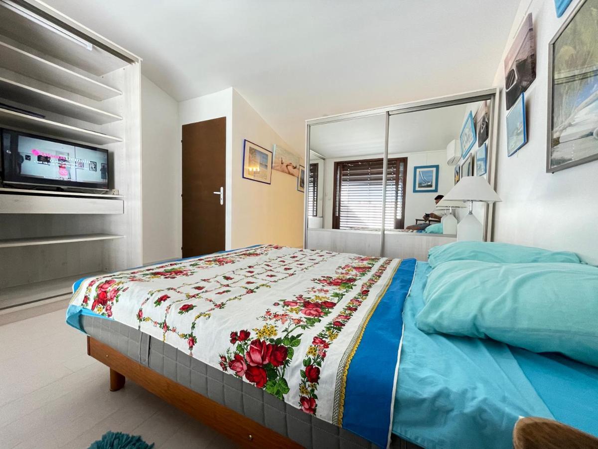 Chambre, Balcon, Vu Remparts, Clim Aigues-Mortes Exterior foto